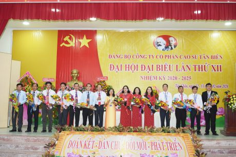 Ông Trương Văn Cư tái đắc cử Bí thư Đảng ủy Cao su Tân Biên